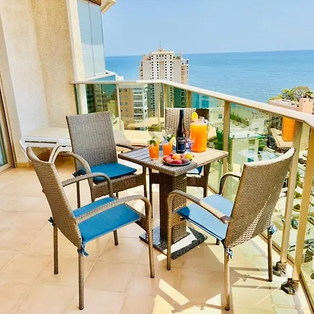 Sunny Beautiful Sea View, Large Sunny Terrace Апартаменты Кальпе