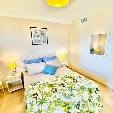 Sunny Beautiful Sea View, Large Sunny Terrace * Calpe